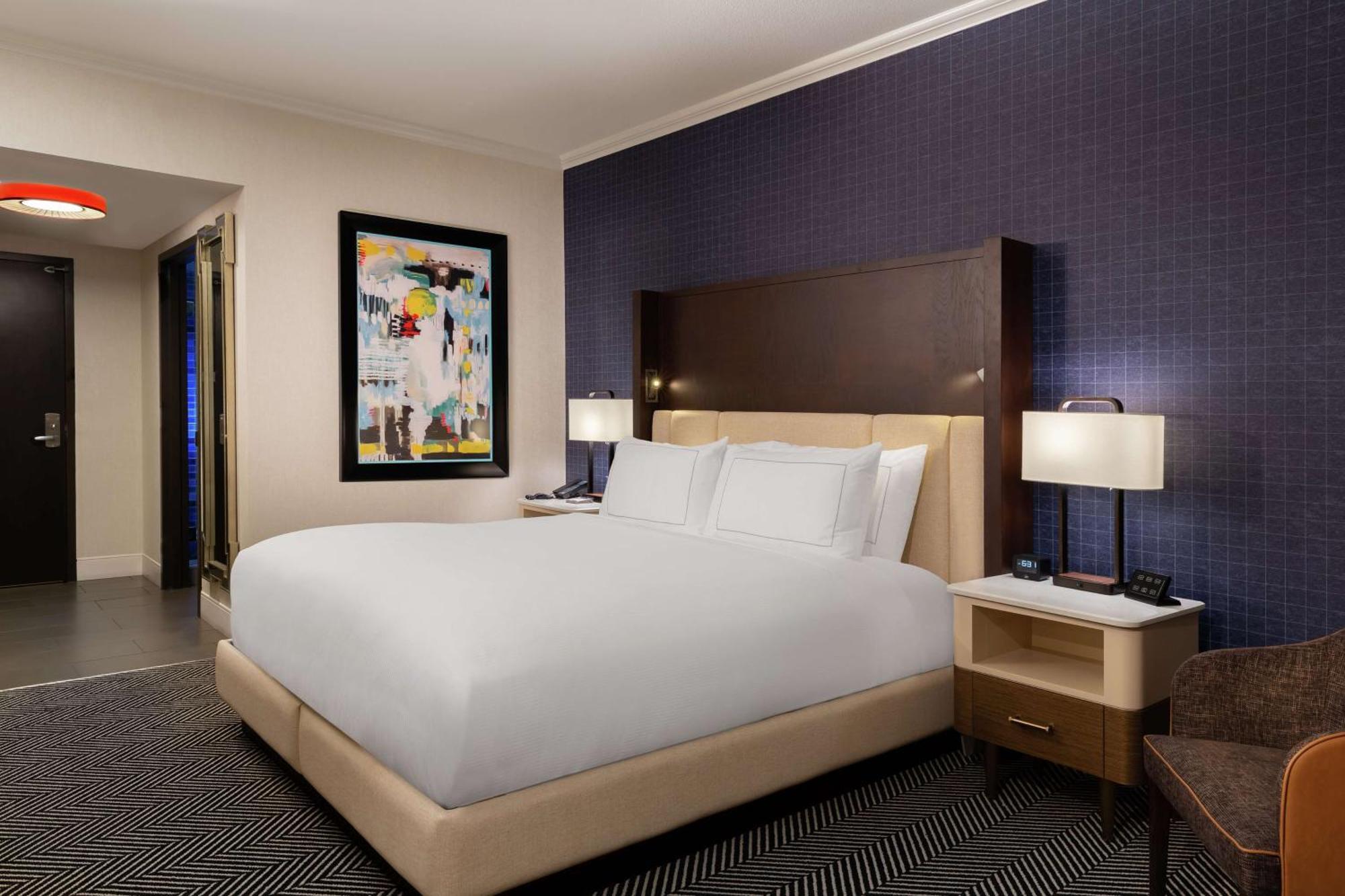 Hilton Hotel 4*
